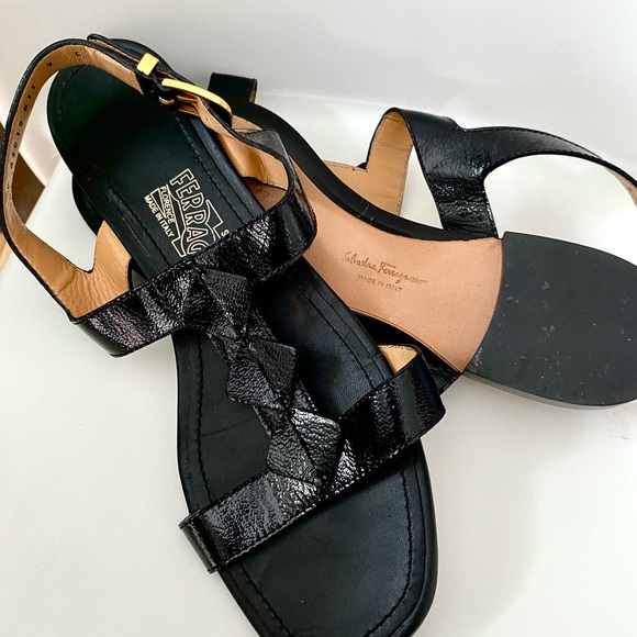 Ferragamo sandals - Picture 2 of 10